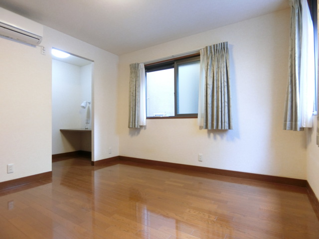 その他部屋・スペース　１F洋室～収納たっぷり！