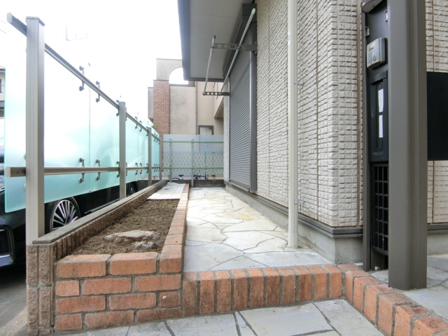 庭　お庭付きなのでガーデニングも可能！