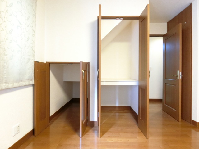 収納　階段下収納もございます！