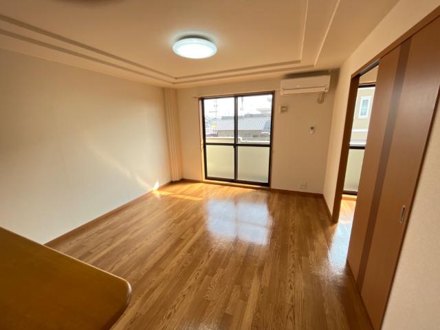 居室・リビング　リビング