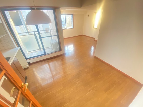 居室・リビング　＊別号室の写真です