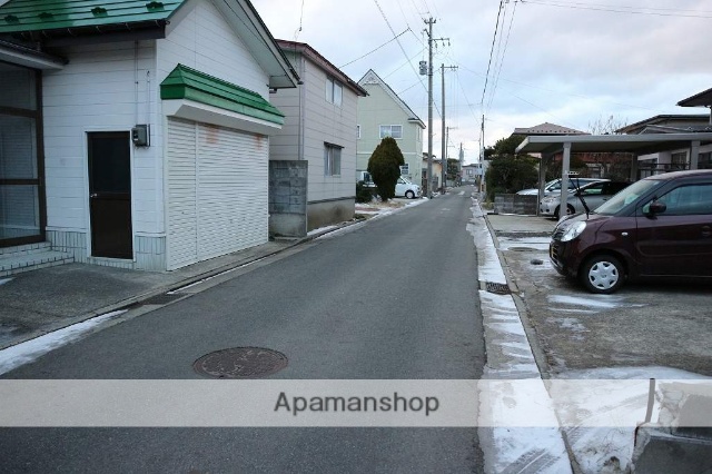 その他　前面道路（その他）まで0m