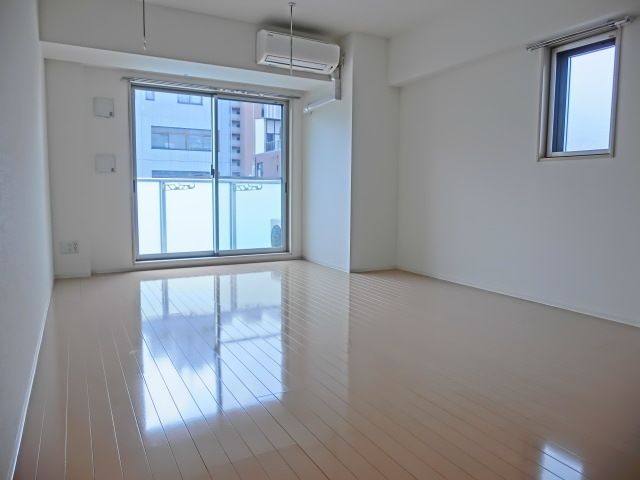 居室・リビング　☆ゆったりサイズの居室☆