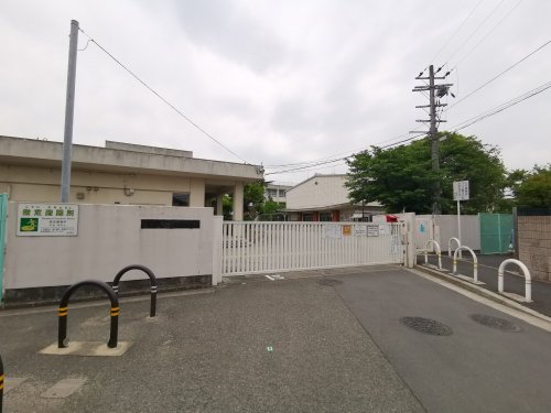 小学校　堺市立八下西小学校（小学校）まで851m