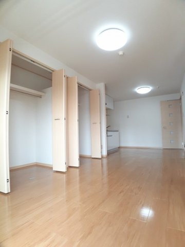 居室・リビング　ゆったり過ごせる居間です