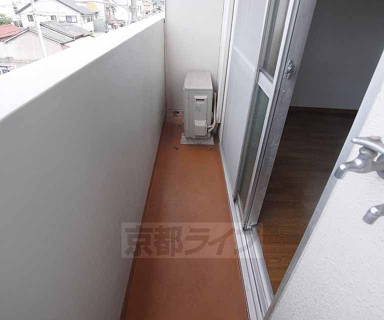 バルコニー　洗濯物もよく乾きそうですね・