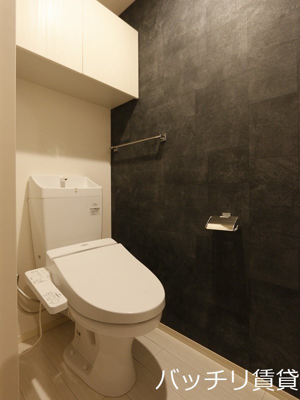 トイレ　別号室の画像。現況優先