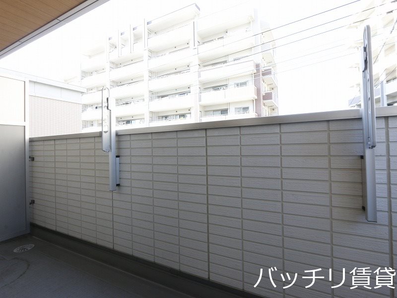 バルコニー　別号室の画像。現況優先
