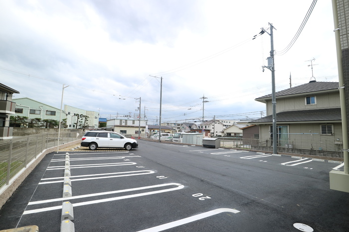 駐車場　駐車場