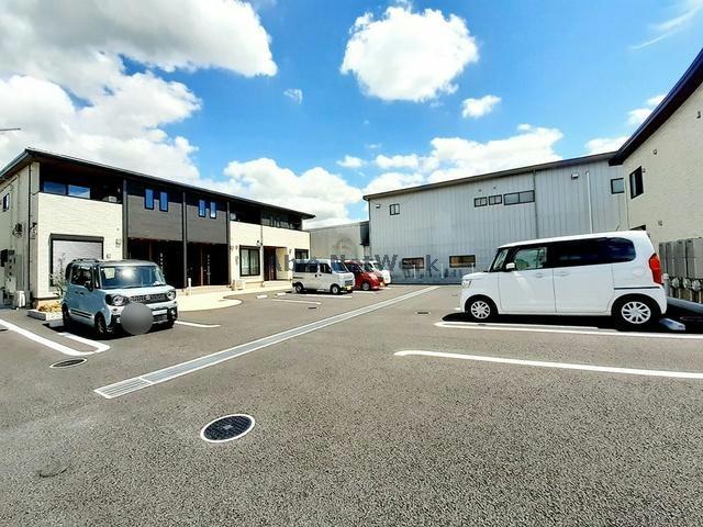 駐車場　駐車場