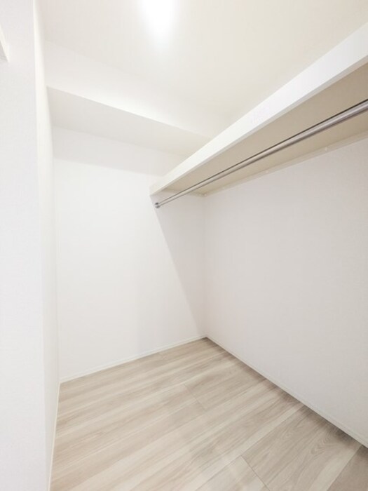 収納　ウォークインクローゼット内