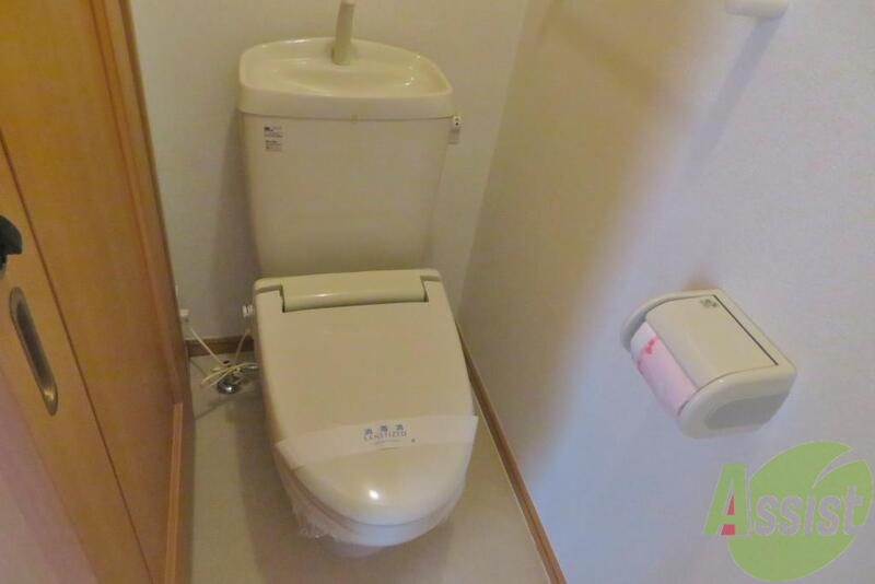 トイレ　トイレはバス・トイレ別でシンプル。使いやすそうです。