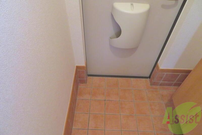 玄関　玄関はシューズボックスを使ってスッキリ。