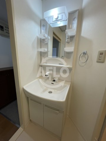 洗面設備　ドムール北梅田　独立洗面化粧台