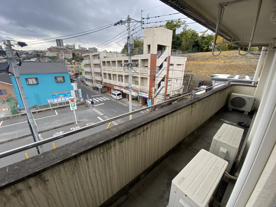 バルコニー　東向きのお部屋です