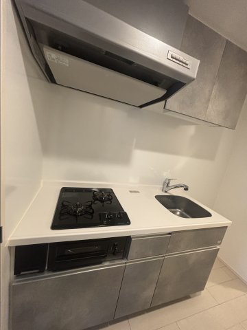 キッチン　※写真は同じマンションの違う部屋のものになります。