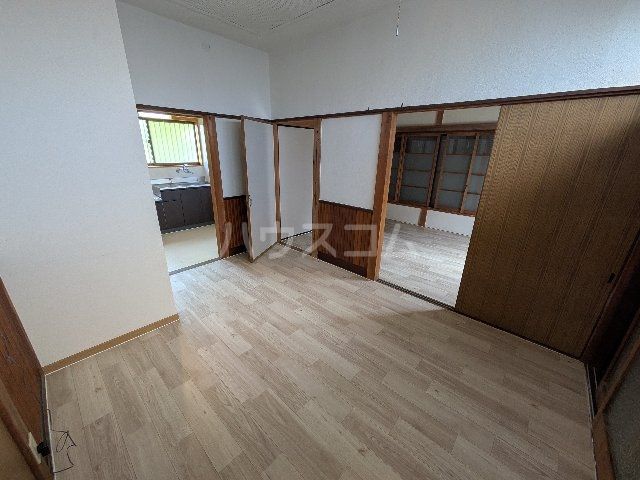 シークレットベース・SATTEの居間写真