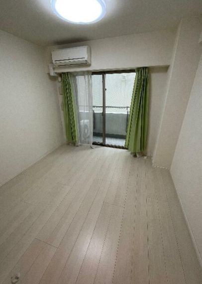 居室・リビング　6帖のお部屋です。