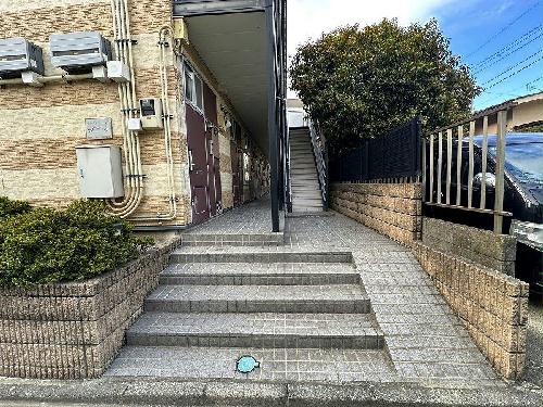 レオパレスウィステリア平井IIIの外観写真