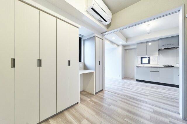 プラウドフラット三越前イーストの居間写真