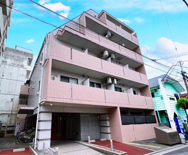 建物外観　全面タイル貼りの重厚感あふれる外観！