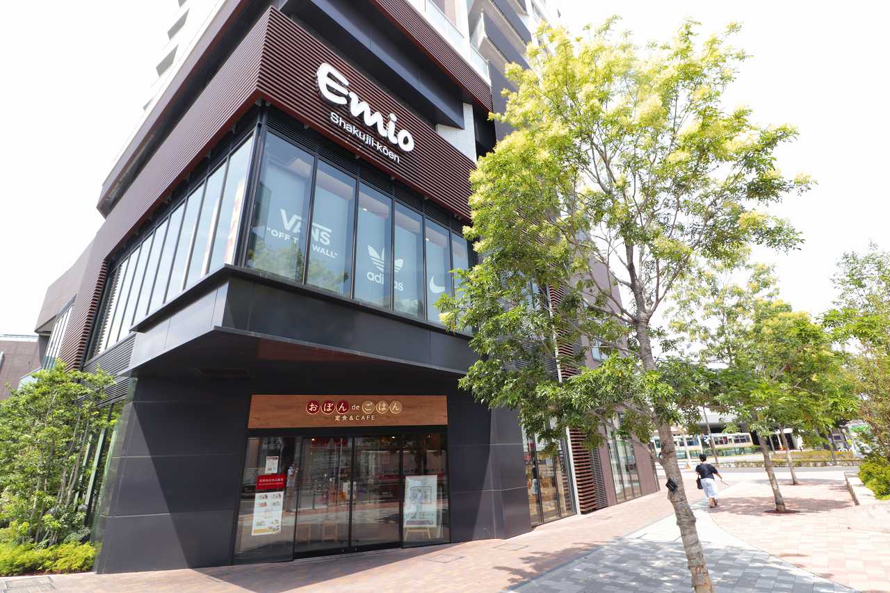 飲食店　おぼんでご飯（飲食店）まで50m