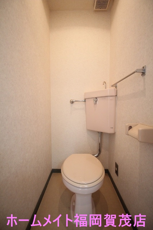 地下鉄七隈線 賀茂駅 徒歩5分 2階建 築30年のトイレ写真