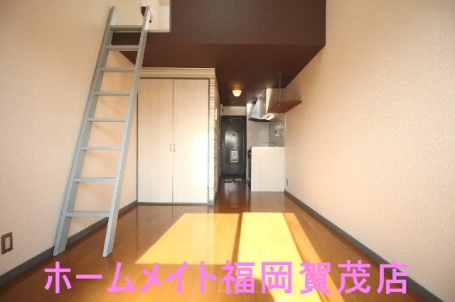 地下鉄七隈線 賀茂駅 徒歩5分 2階建 築30年の居間写真