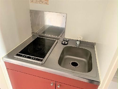 キッチン　2口ラジエントヒーターコンロ。