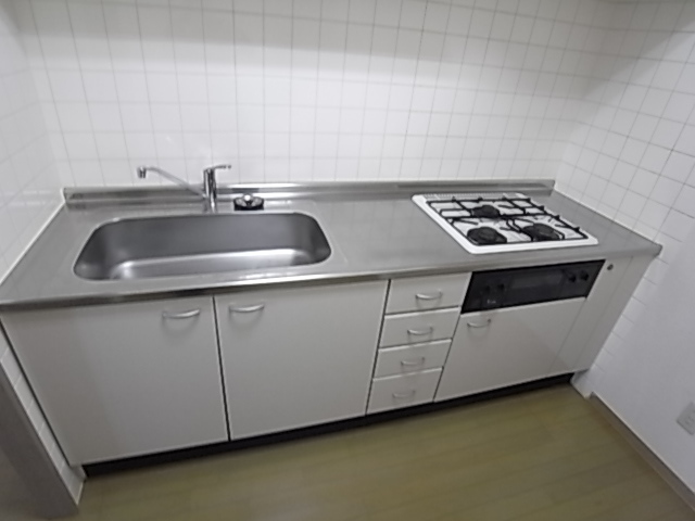 キッチン　前回募集参考写真　ガス３口