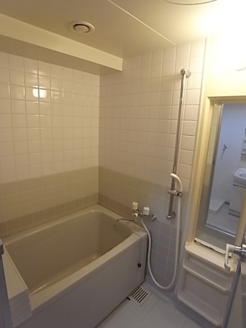 バス・シャワールーム　追い焚き可。前回募集参考写真