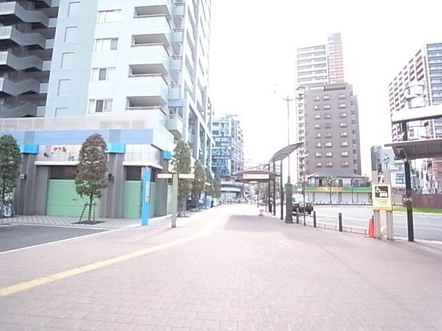 その他　駅前のタクシー乗り場（その他）まで150m