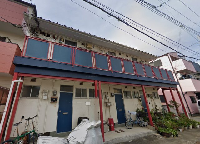 神戸市長田区苅藻通のアパートの建物外観