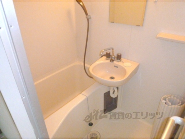 バス・シャワールーム　バス