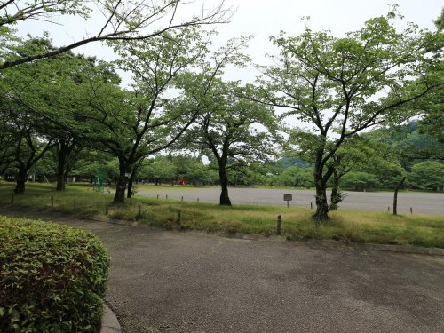 【静岡市葵区大岩本町のマンションの公園】