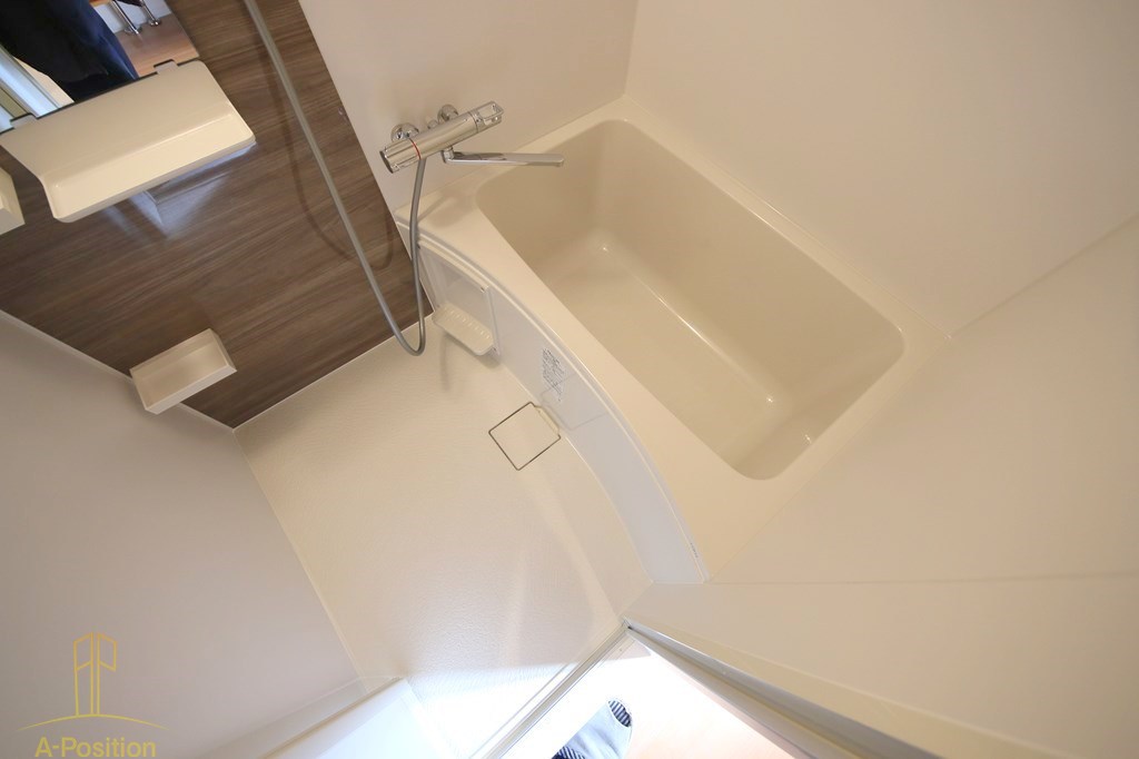 バス・シャワールーム　SERENiTE-04