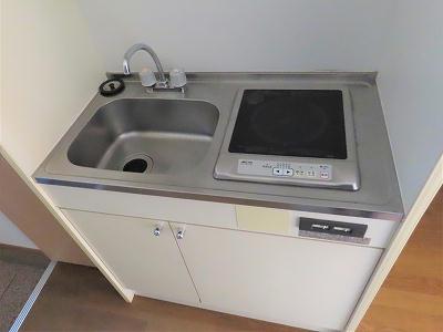 キッチン　1口の電気コンロまたはIHコンロとなります