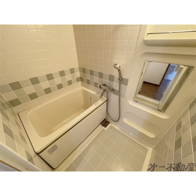 バス・シャワールーム　バスルーム