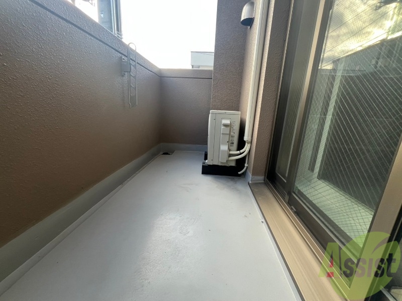 バルコニー　バルコニーです。洗濯物を干したり一息ついたりできますね！