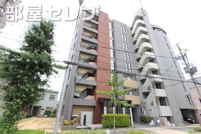 建物外観　おしゃれな建物。