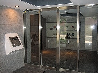 エントランス　パークアクシス仲御徒町のタッチキーのモニター付オートロックセ