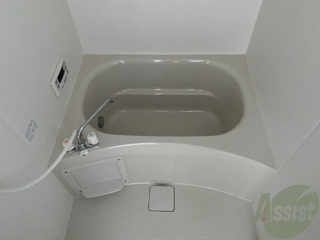 バス・シャワールーム　バスルームは一日の疲れを癒す大切な場所です。