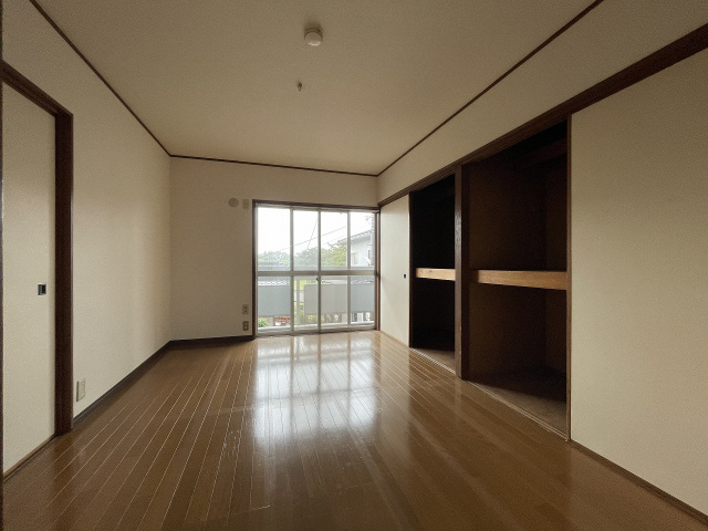 収納　洋室6帖に収納あります♪