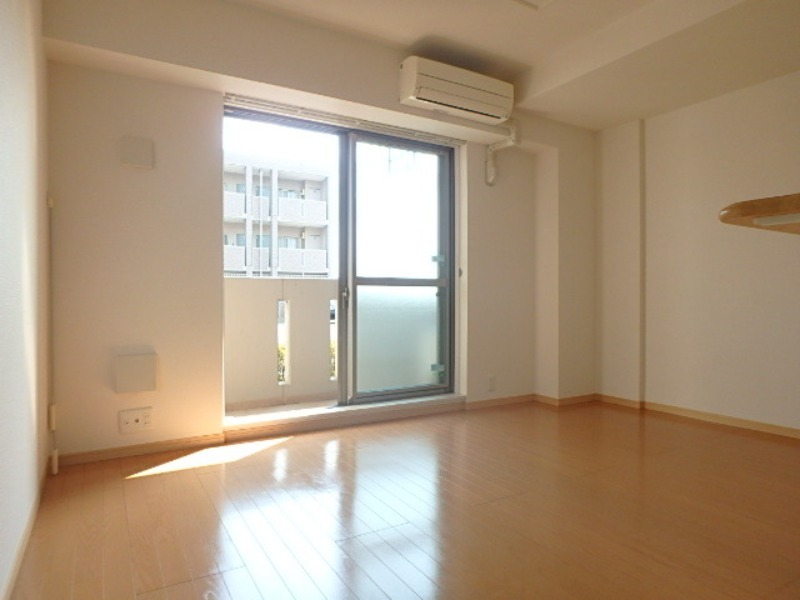 居室・リビング　図面と現状に相違がある場合には現状を優先