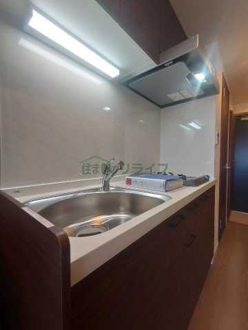 キッチン　別部屋の参考写真になります。