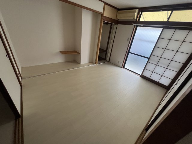 チャンピオン兵庫ビルの居間写真