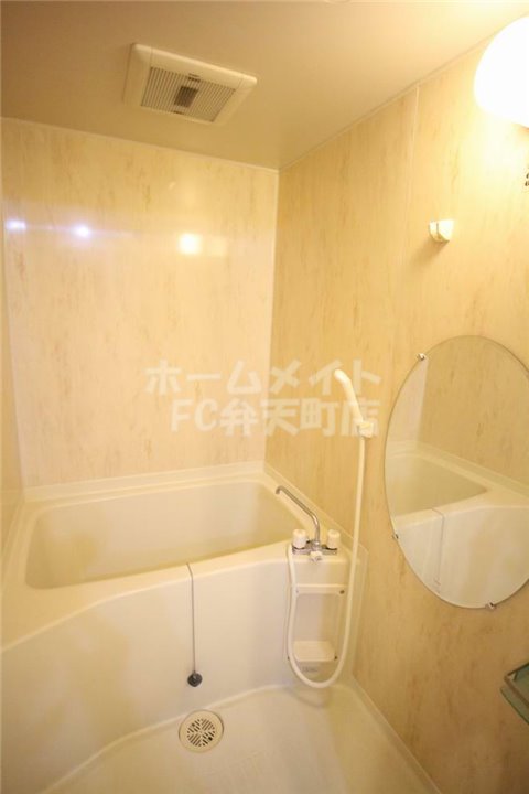 バス・シャワールーム　ゆったり過ごせるお風呂です