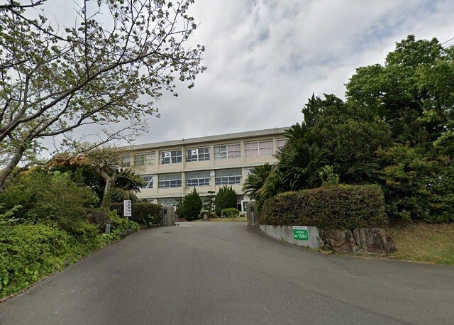 中学校　宮崎市立広瀬中学校（中学校）まで389m