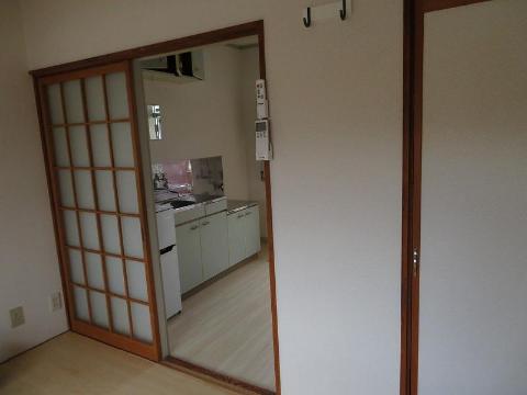 居室・リビング　室内