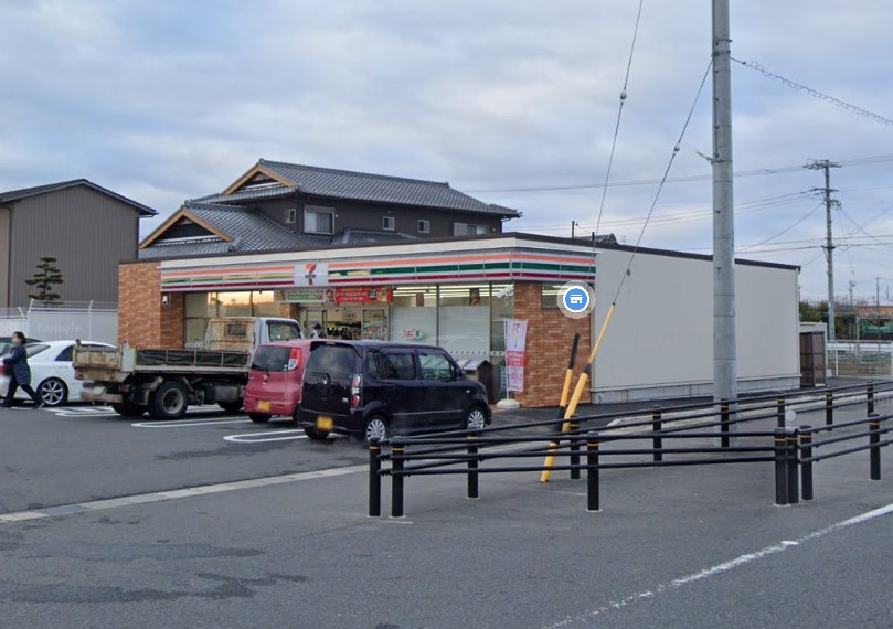 コンビニ　セブンイレブン 弥富六條町店（コンビニ）まで383m